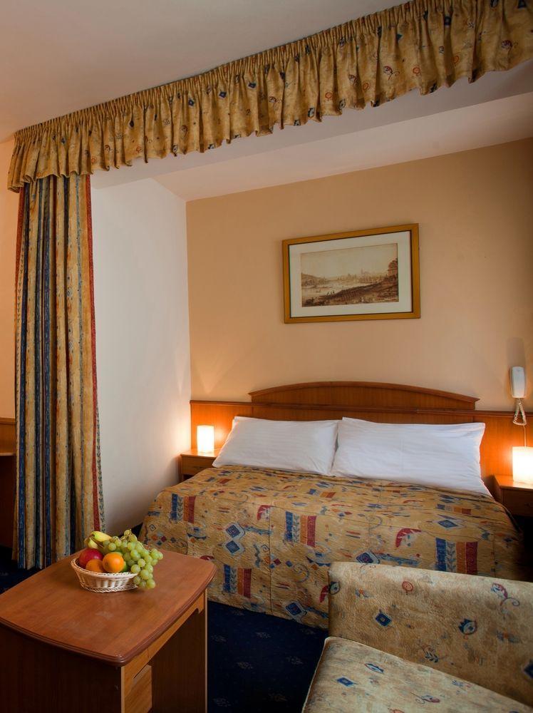 Kavalir Hotel Prague Ngoại thất bức ảnh