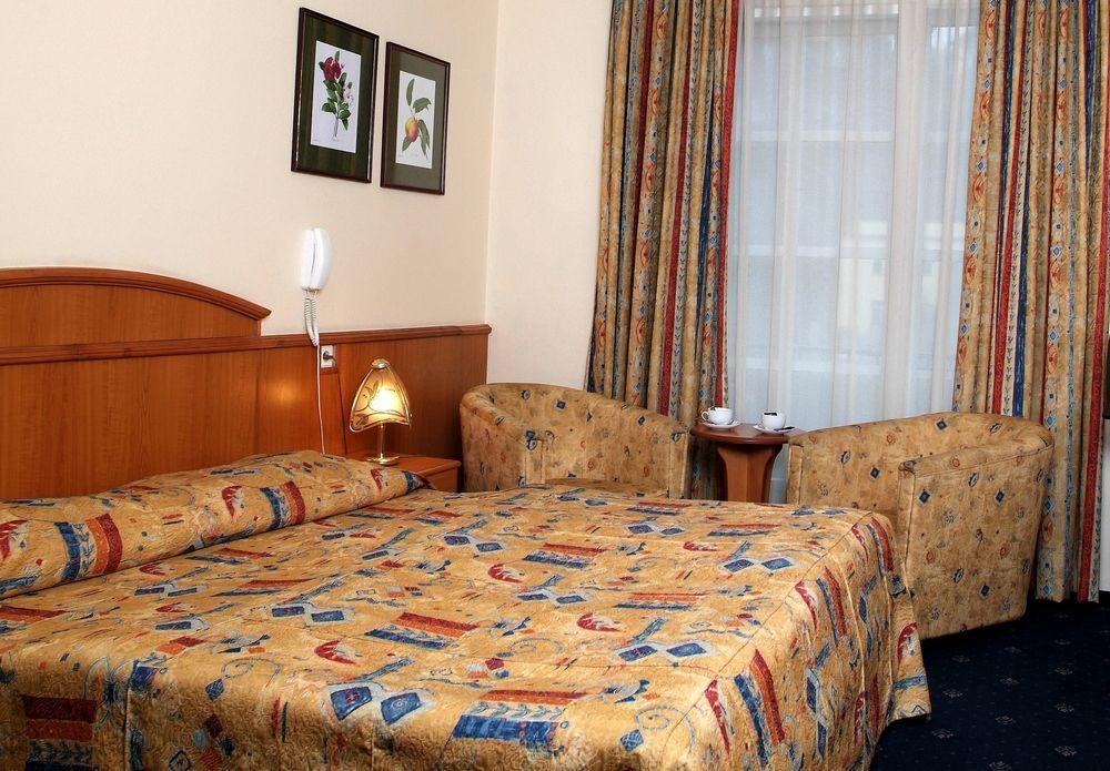 Kavalir Hotel Prague Ngoại thất bức ảnh