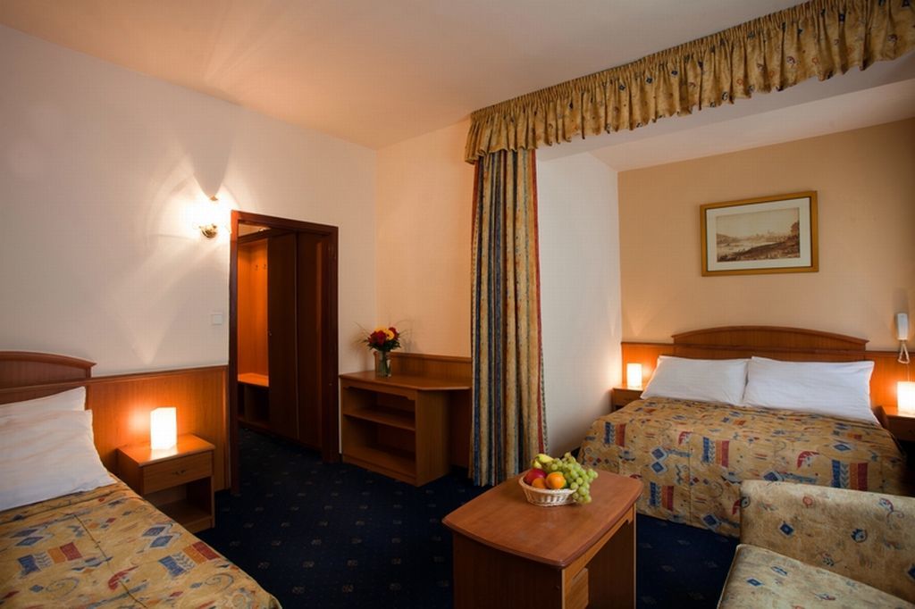 Kavalir Hotel Prague Ngoại thất bức ảnh
