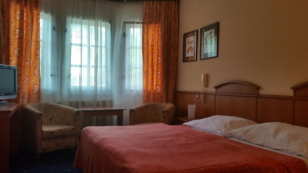 Kavalir Hotel Prague Ngoại thất bức ảnh