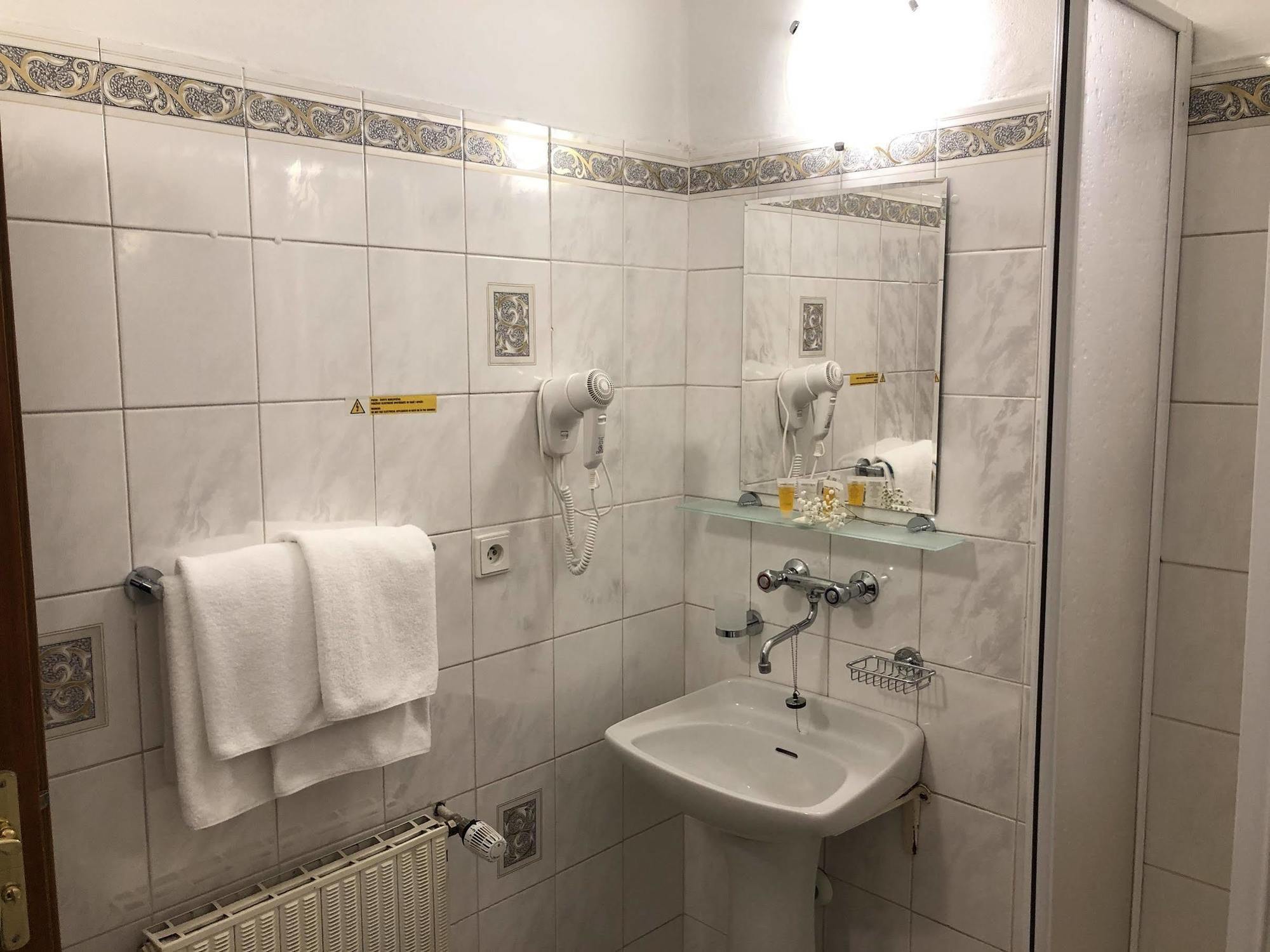 Kavalir Hotel Prague Ngoại thất bức ảnh
