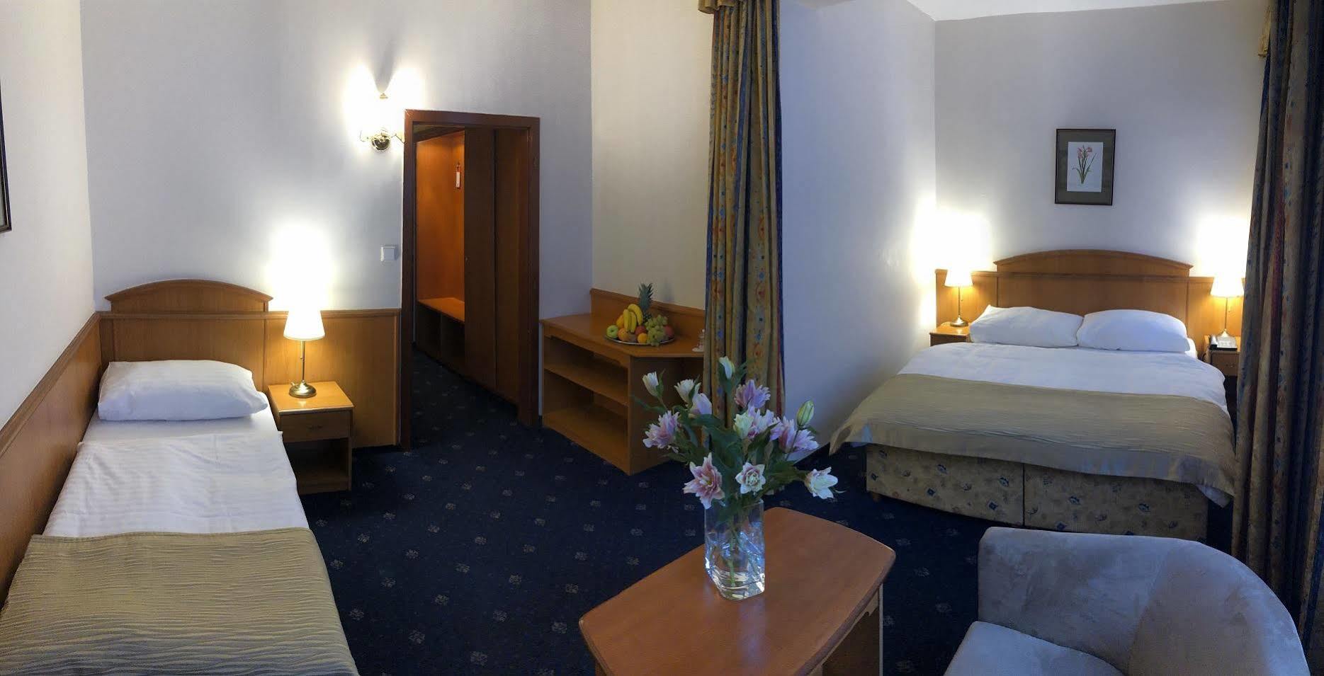 Kavalir Hotel Prague Ngoại thất bức ảnh