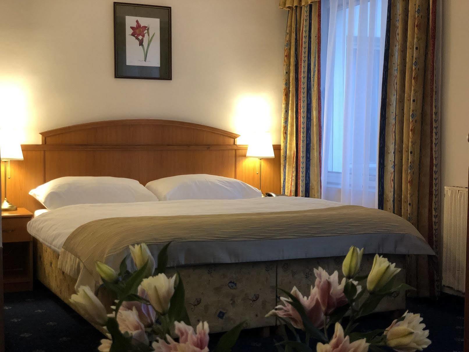 Kavalir Hotel Prague Ngoại thất bức ảnh
